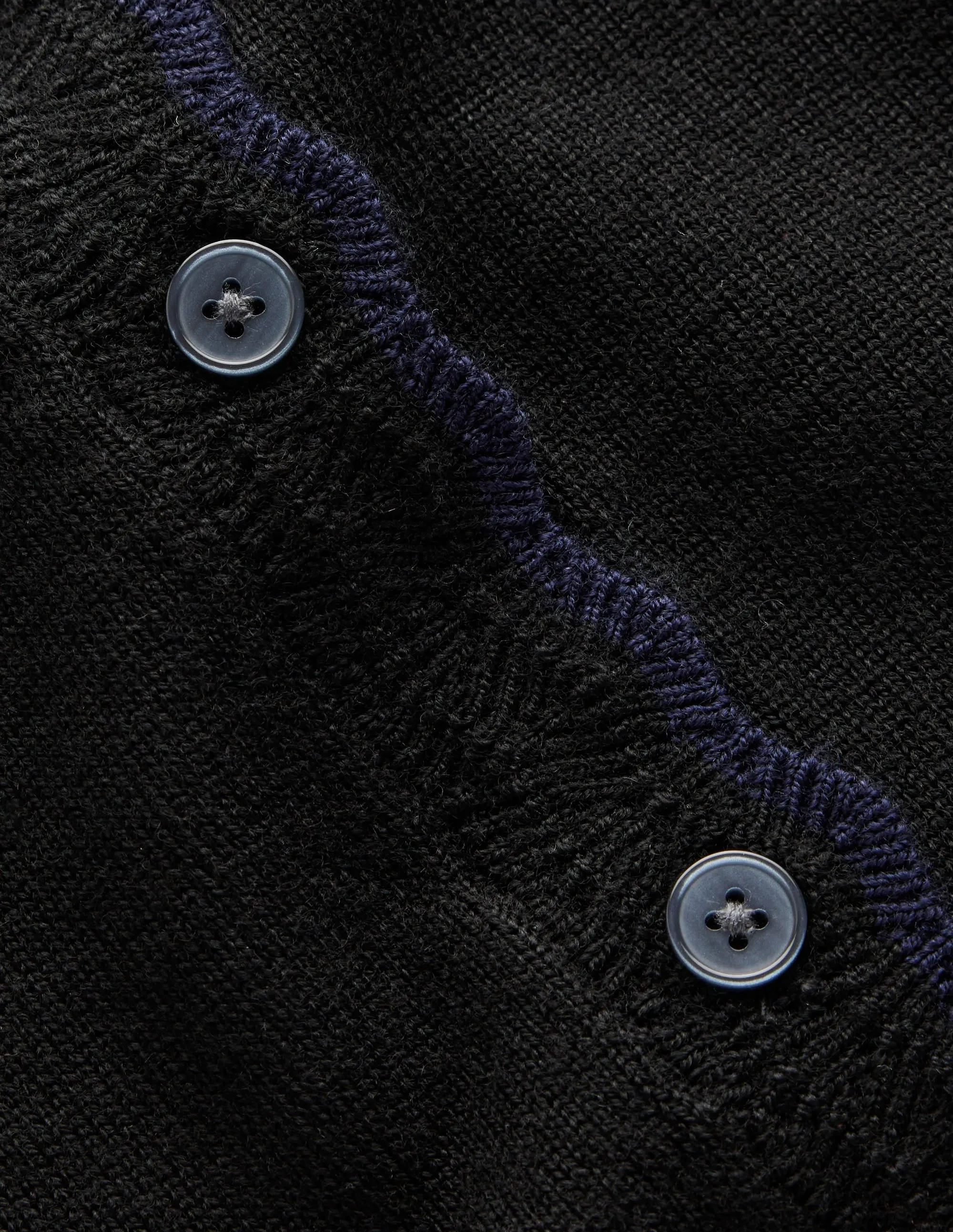 Merino Scallop Cardigan-Black