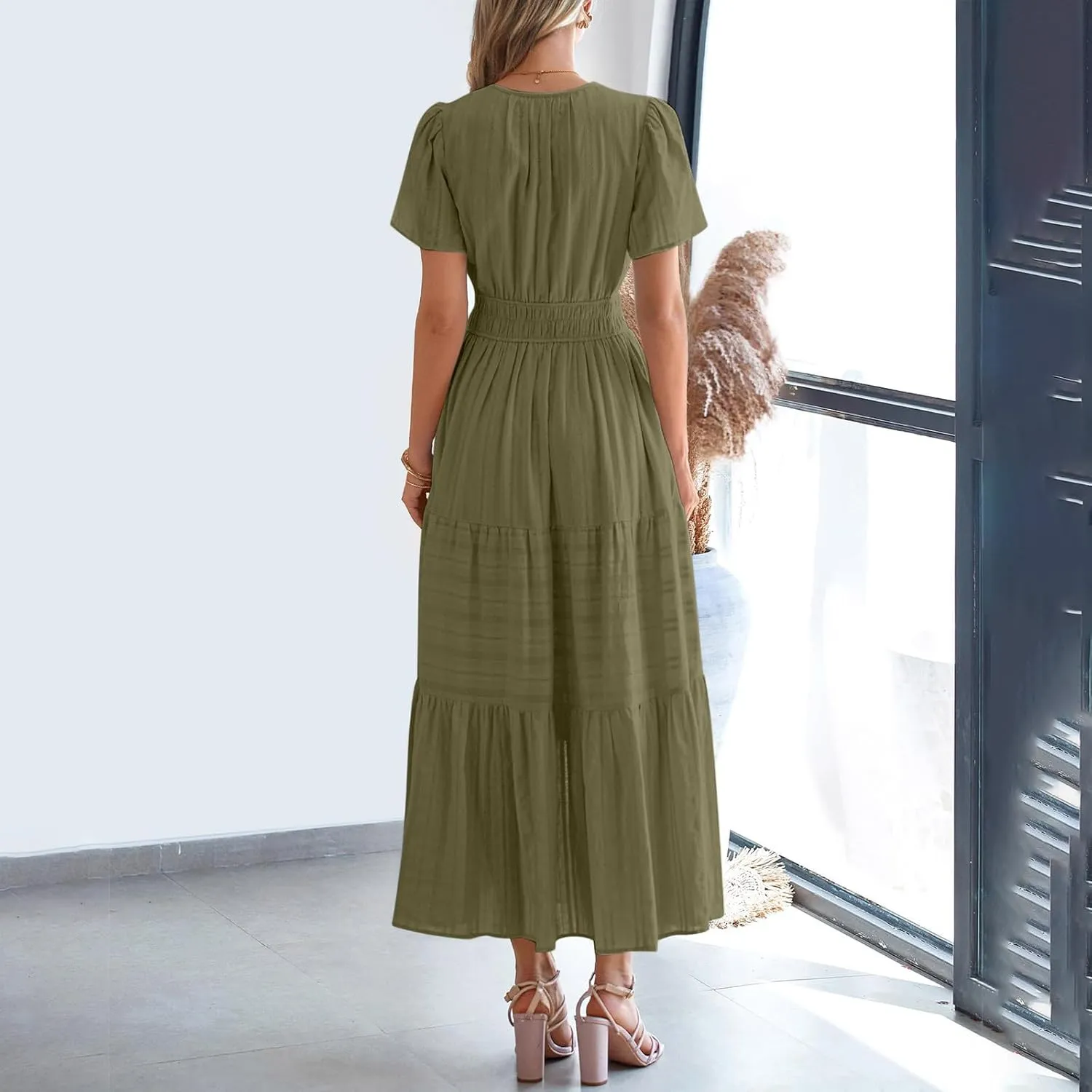 Womens 2025 Summer Casual Midi Dresses Casual Short Sleeve V Neck Elastic Waist Boho Beach Dress with Pockets